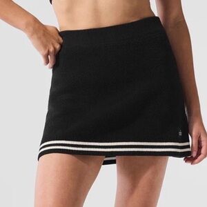 NWT ALO Yoga Tennis Club Black Mini Skirt with White Stripe Hem
